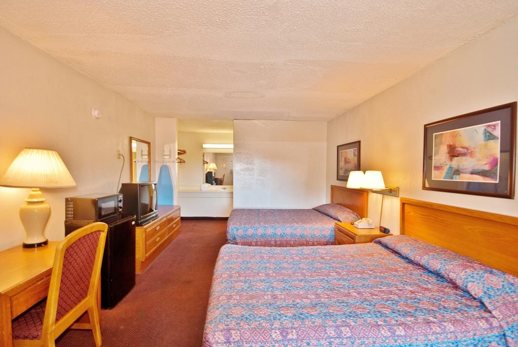 Country Hearth Inn & Suites Marietta Smyrna Quarto foto
