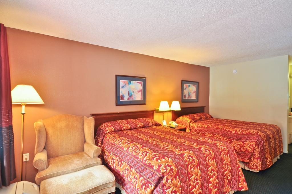 Country Hearth Inn & Suites Marietta Smyrna Quarto foto